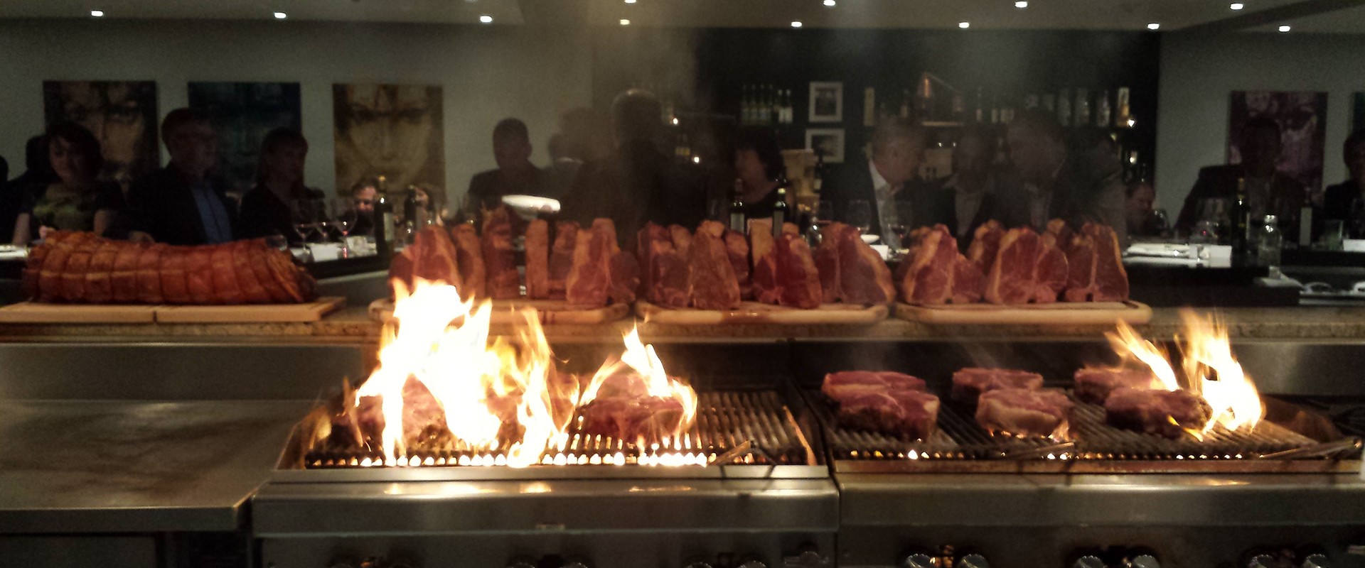 About Steaks On Grill 1920 En